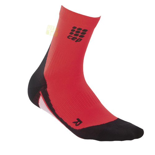 CEP Damen Kompressionssocken Laufsocken dynamic+ short socks schwarz/rot